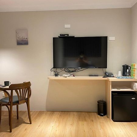 Yoshi Hotel - Tainan Station Branch Εξωτερικό φωτογραφία