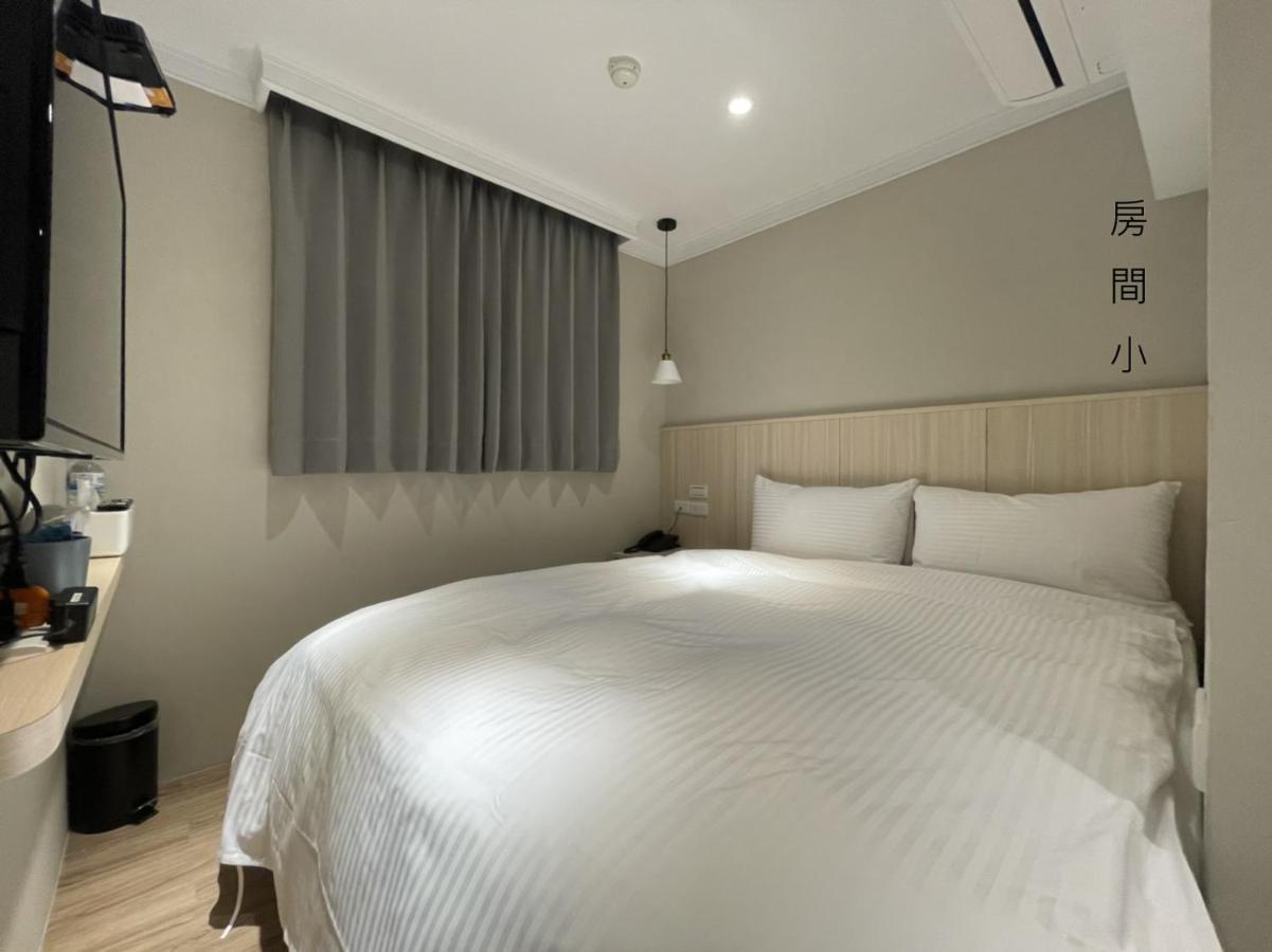 Yoshi Hotel - Tainan Station Branch Εξωτερικό φωτογραφία
