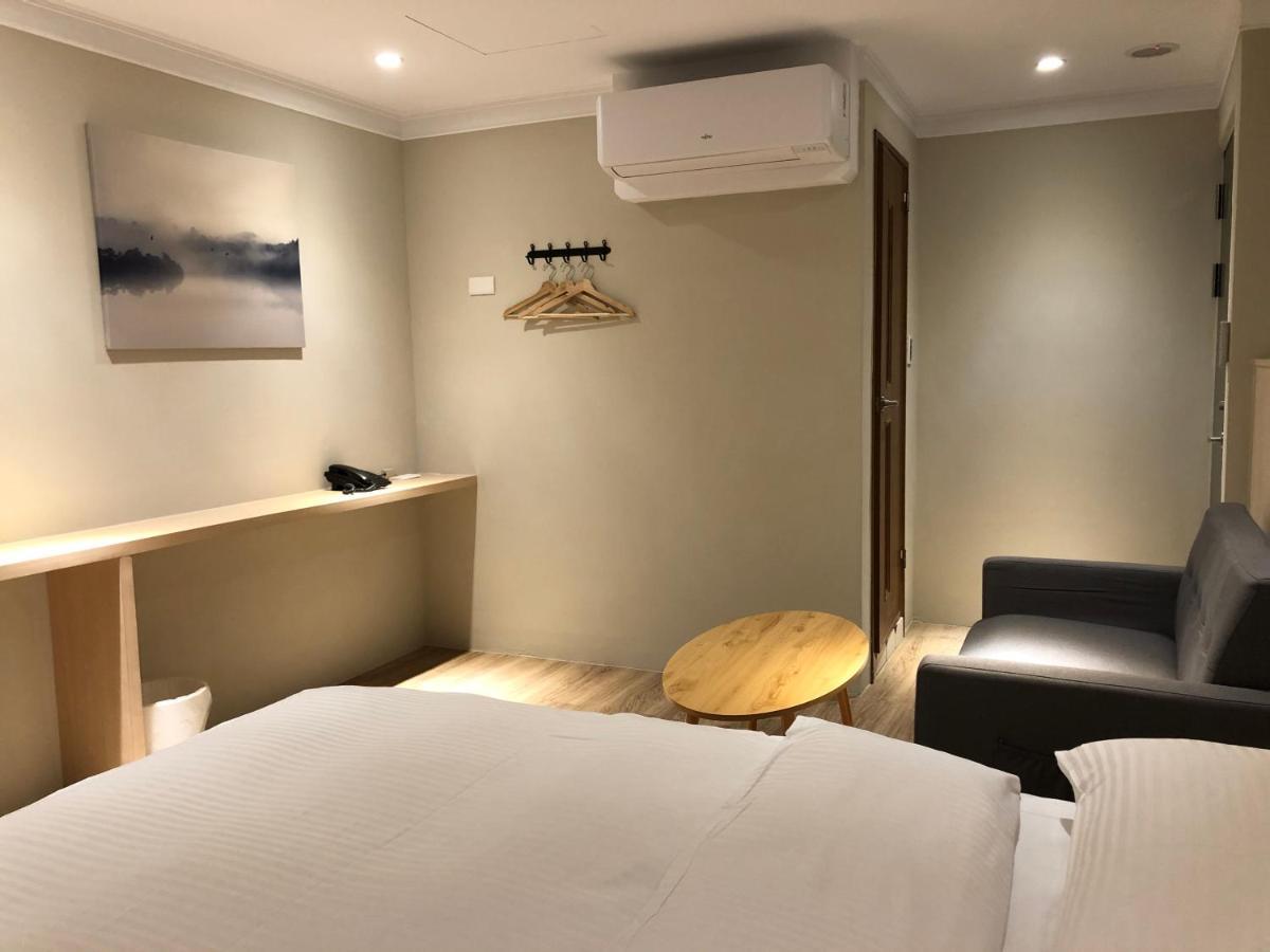 Yoshi Hotel - Tainan Station Branch Εξωτερικό φωτογραφία