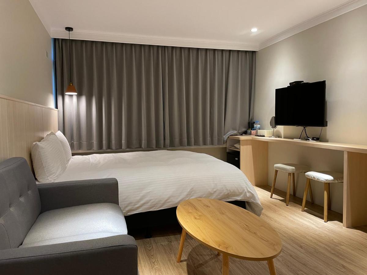 Yoshi Hotel - Tainan Station Branch Εξωτερικό φωτογραφία