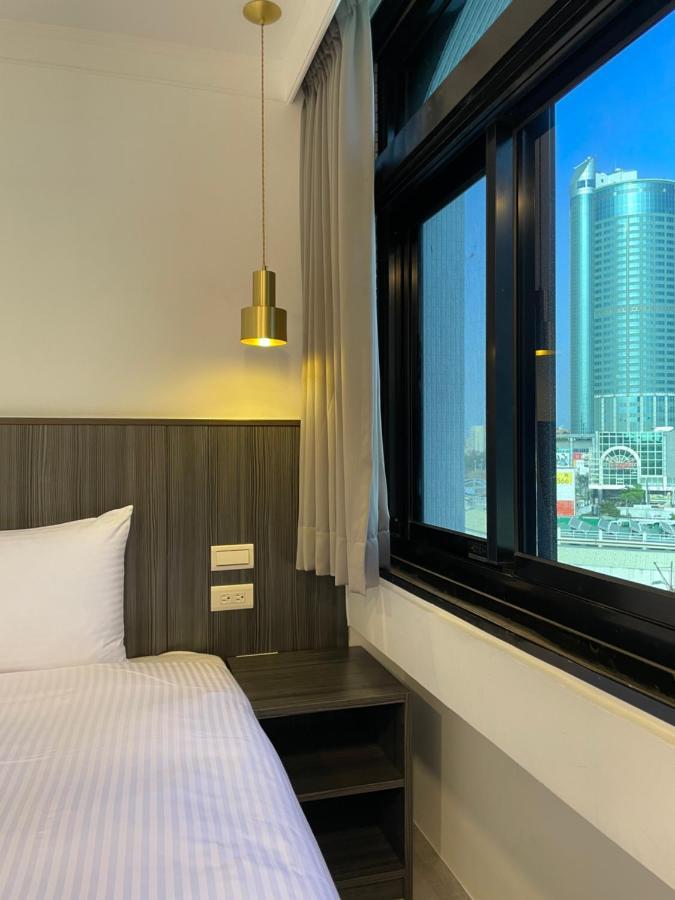 Yoshi Hotel - Tainan Station Branch Εξωτερικό φωτογραφία