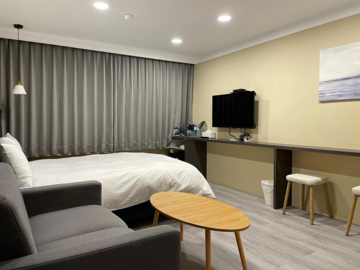 Yoshi Hotel - Tainan Station Branch Εξωτερικό φωτογραφία
