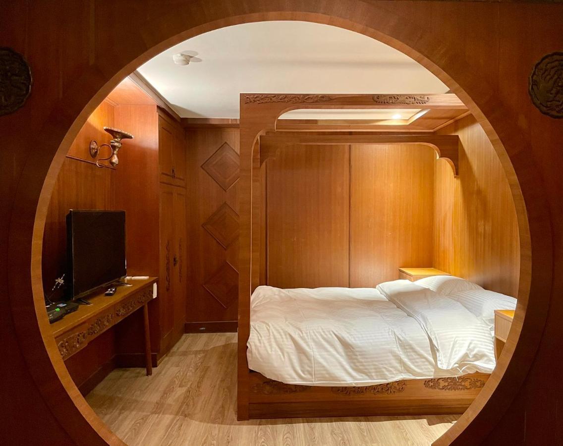 Yoshi Hotel - Tainan Station Branch Εξωτερικό φωτογραφία
