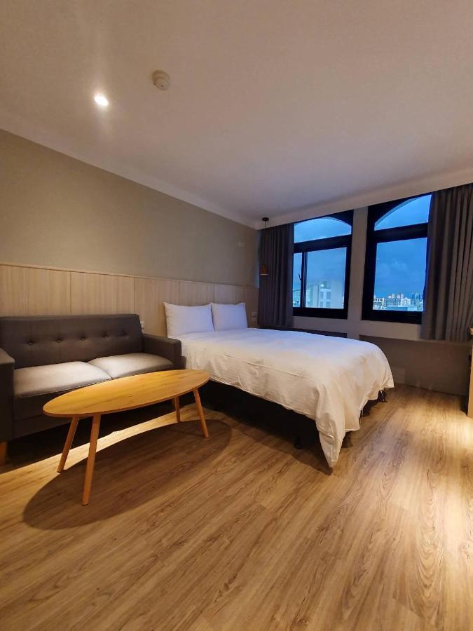 Yoshi Hotel - Tainan Station Branch Εξωτερικό φωτογραφία