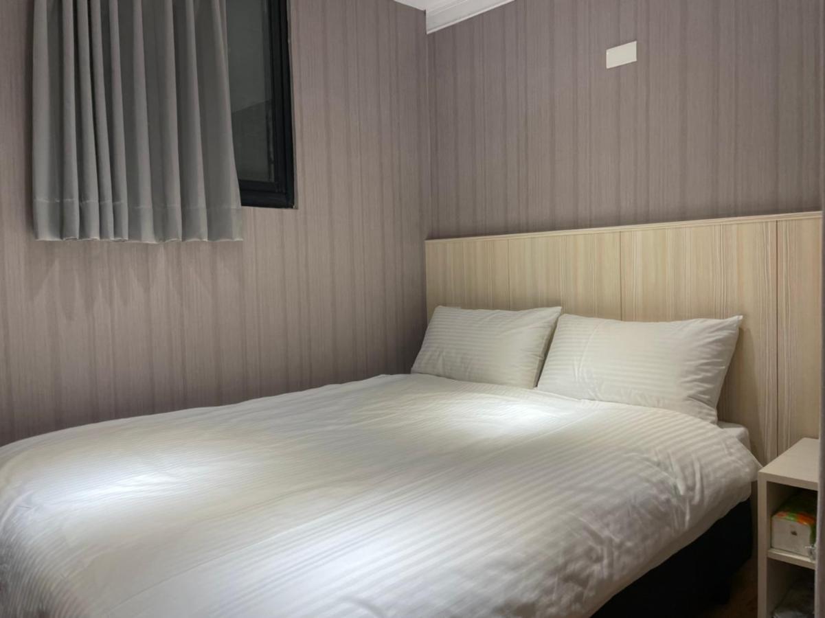 Yoshi Hotel - Tainan Station Branch Εξωτερικό φωτογραφία
