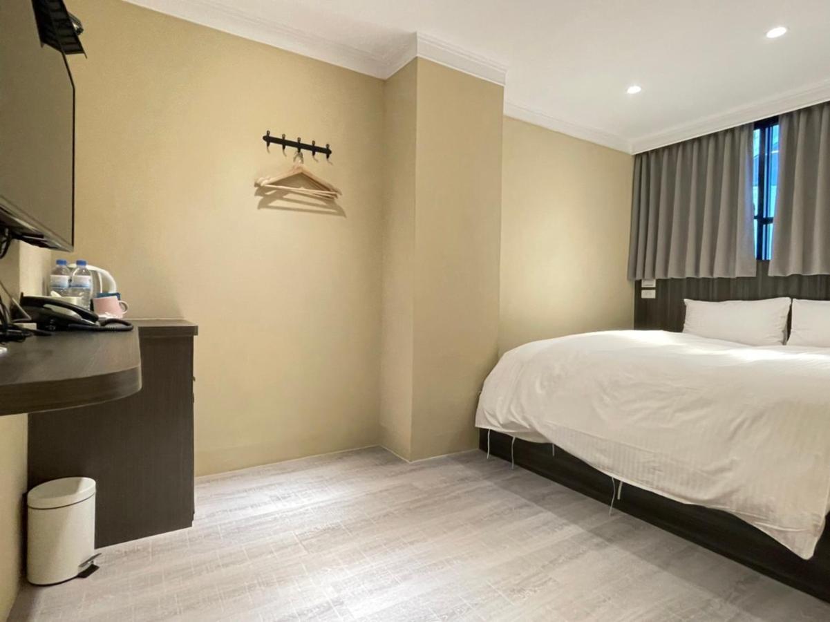 Yoshi Hotel - Tainan Station Branch Εξωτερικό φωτογραφία