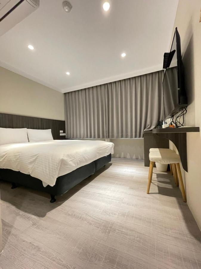 Yoshi Hotel - Tainan Station Branch Εξωτερικό φωτογραφία