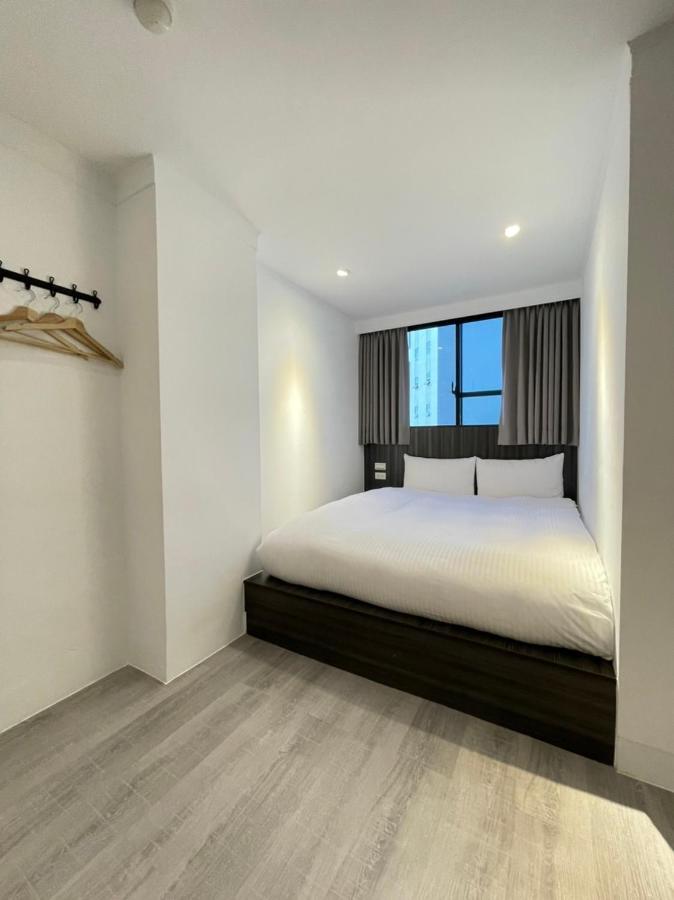 Yoshi Hotel - Tainan Station Branch Εξωτερικό φωτογραφία