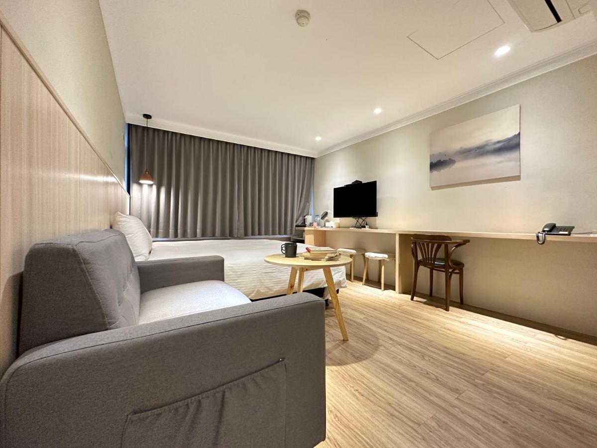 Yoshi Hotel - Tainan Station Branch Εξωτερικό φωτογραφία
