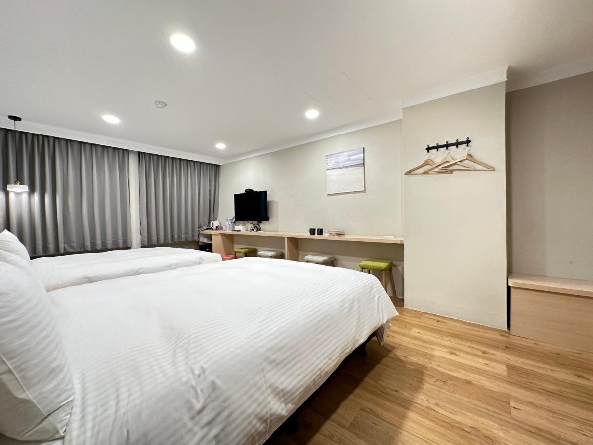 Yoshi Hotel - Tainan Station Branch Εξωτερικό φωτογραφία