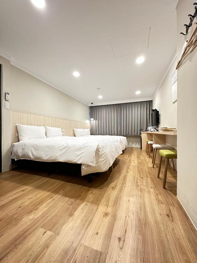 Yoshi Hotel - Tainan Station Branch Εξωτερικό φωτογραφία