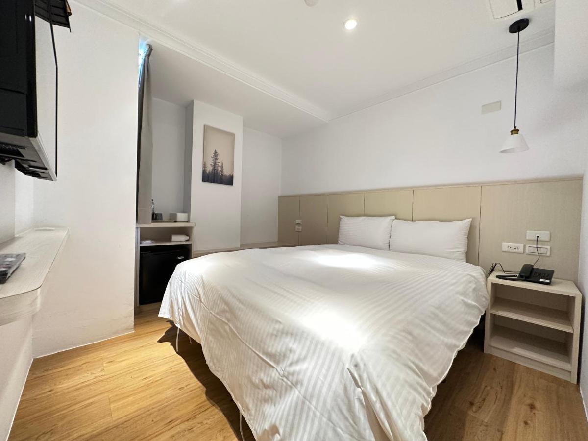 Yoshi Hotel - Tainan Station Branch Εξωτερικό φωτογραφία