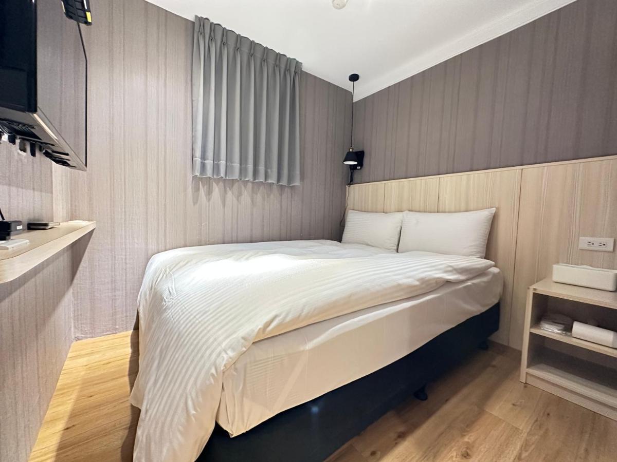Yoshi Hotel - Tainan Station Branch Εξωτερικό φωτογραφία