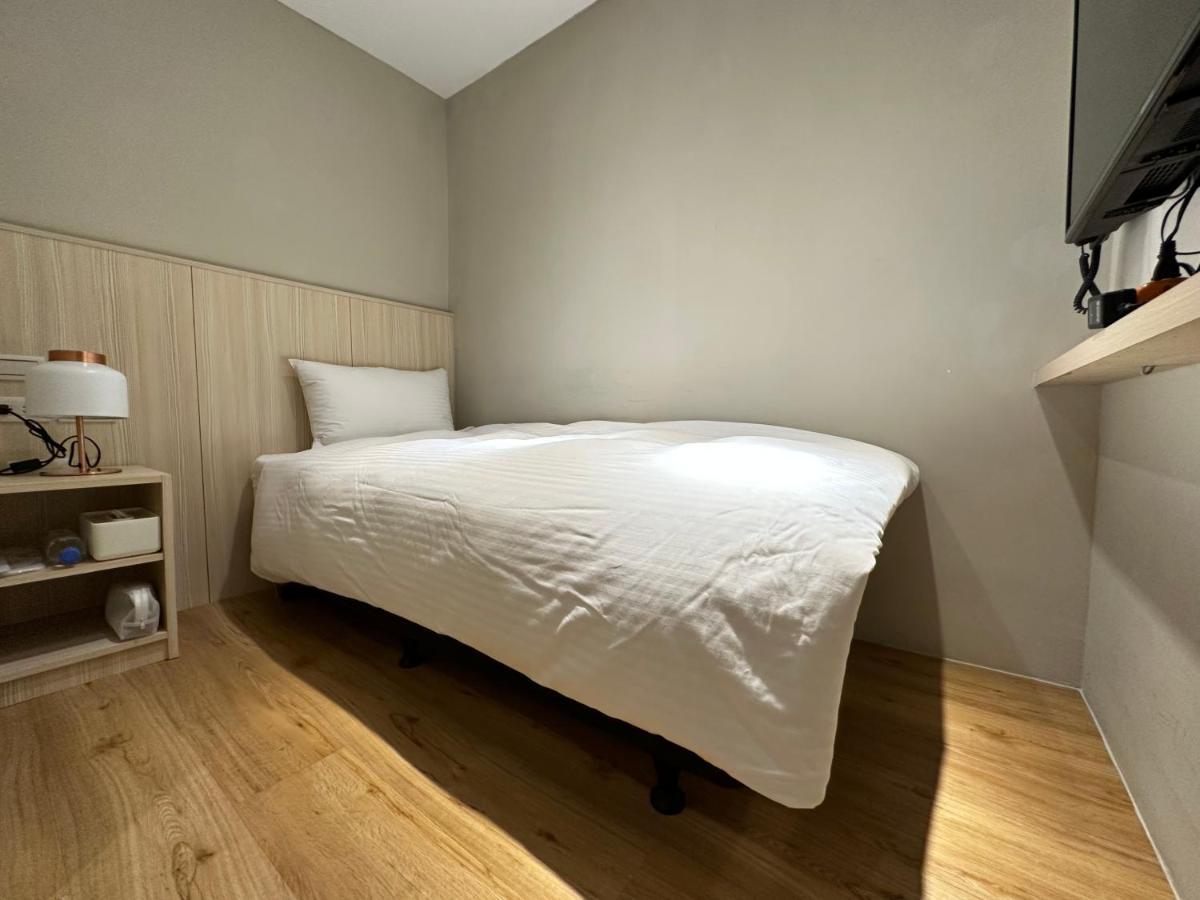 Yoshi Hotel - Tainan Station Branch Εξωτερικό φωτογραφία